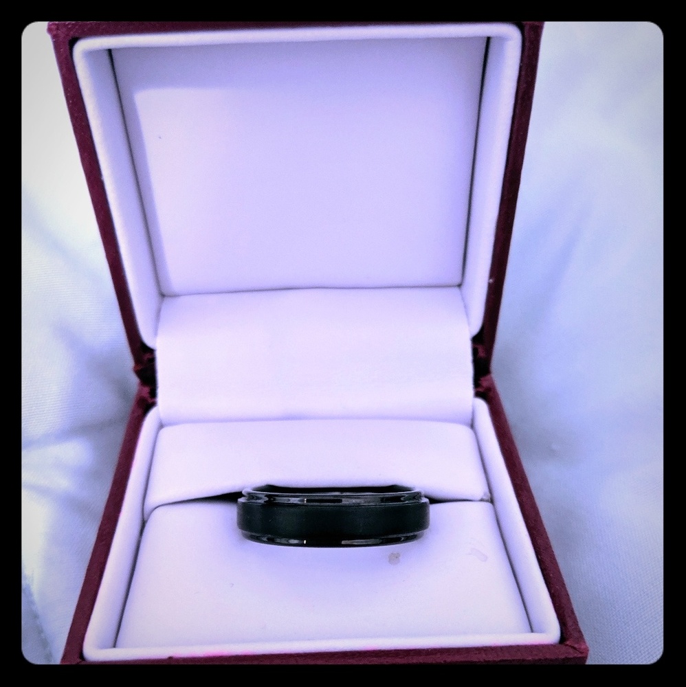 Helzberg Diamond Men's Black Tungsten Wedding Ring
